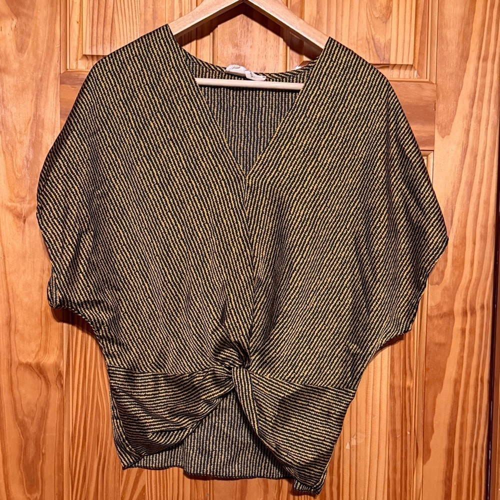 Hyped Unicorn Black and Gold Striped Women's Blouse





B14
